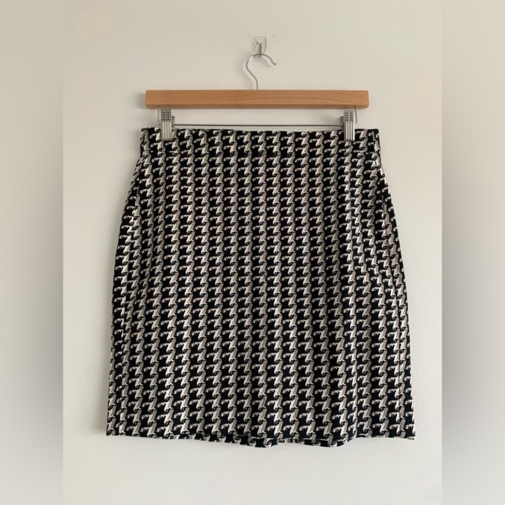 Banana Republic Houndstooth Pencil Skirt